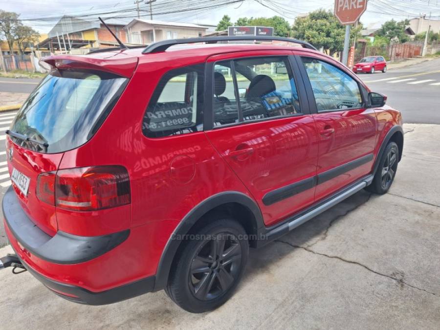 VOLKSWAGEN - SPACE CROSS - 2012/2012 - Vermelha - R$ 40.990,00