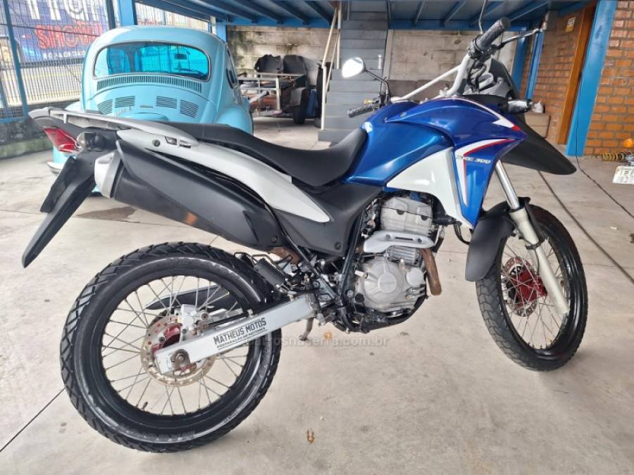 HONDA - XRE 300 - 2013/2014 - Azul - R$ 17.000,00