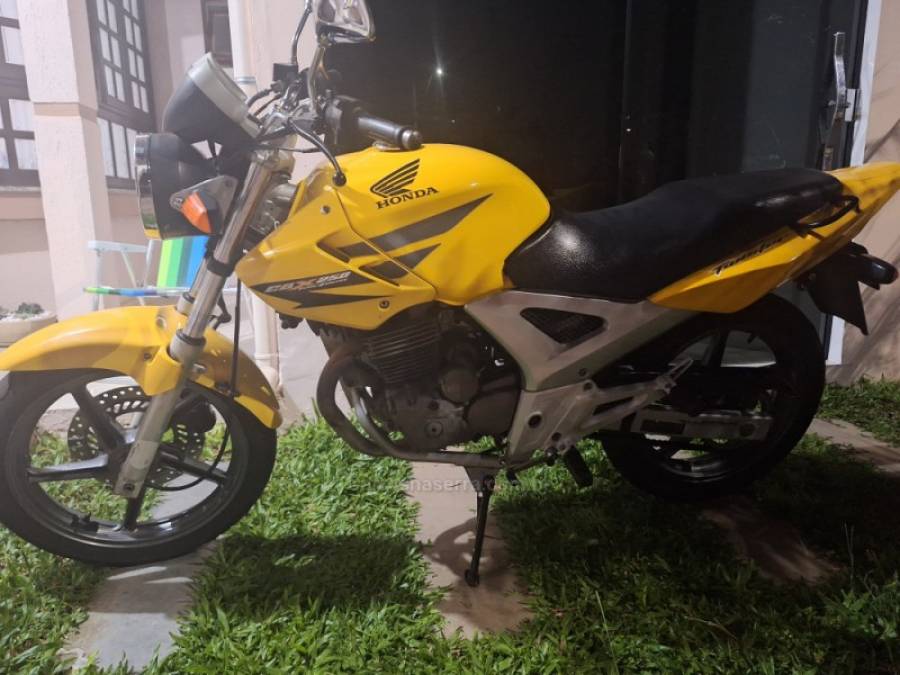 HONDA - CB TWISTER - 2008/2008 - Amarela - R$ 9.500,00