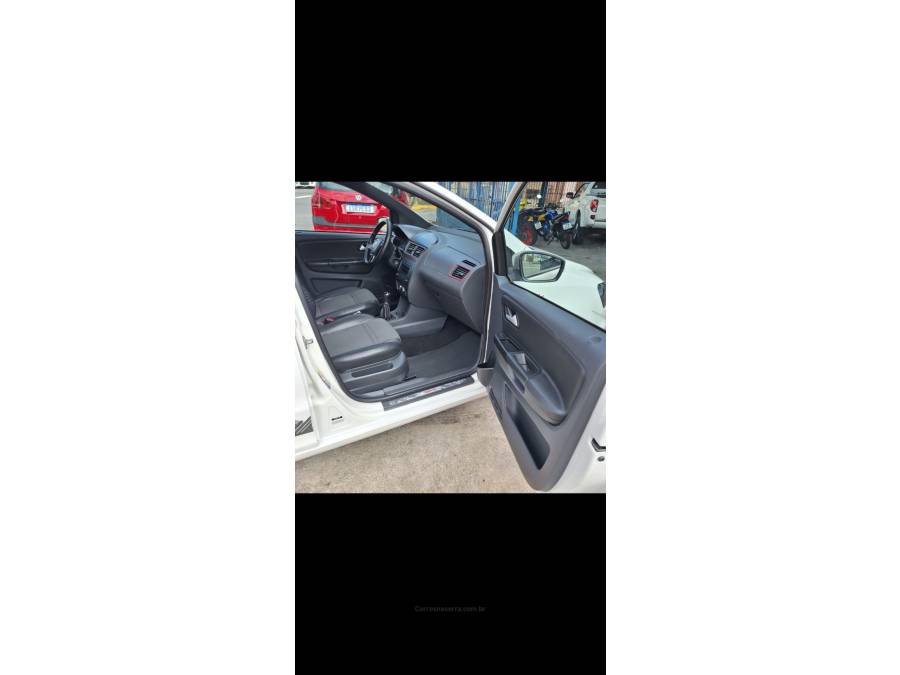 VOLKSWAGEN - FOX - 2016/2016 - Branca - R$ 47.900,00