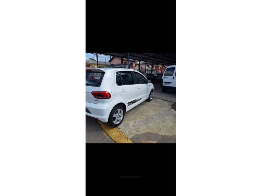 VOLKSWAGEN - FOX - 2016/2016 - Branca - R$ 47.900,00