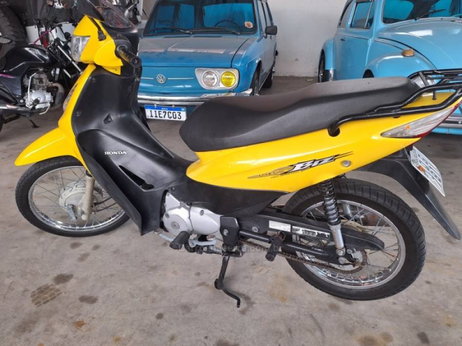 HONDA - BIZ 125 - 2009/2009 - Amarela - R$ 8.500,00