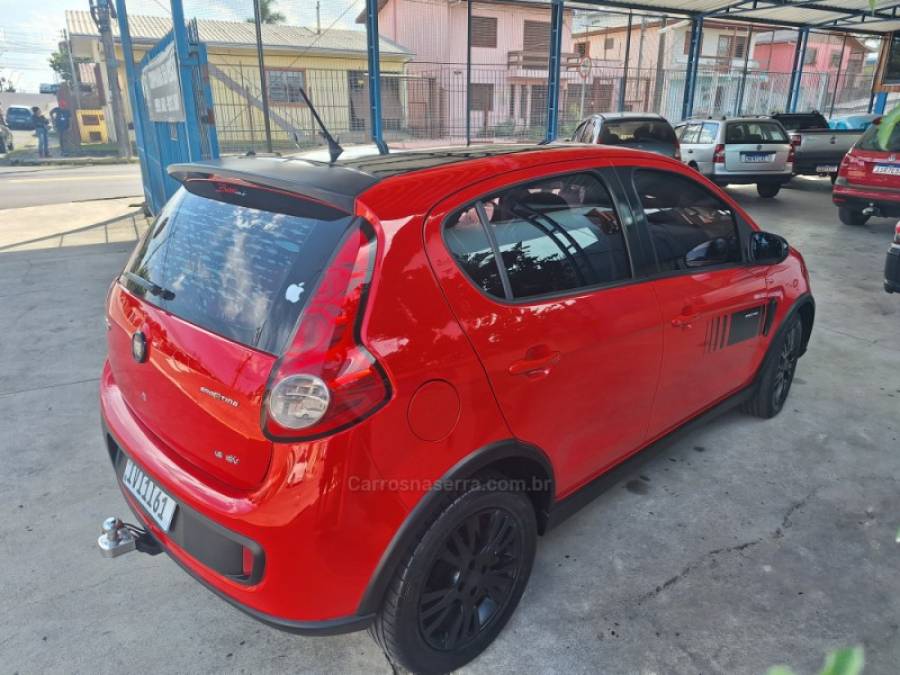 FIAT - PALIO - 2014/2014 - Vermelha - R$ 40.990,00