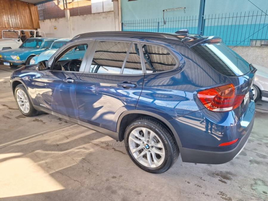 BMW - X1 - 2015/2015 - Azul - R$ 92.000,00