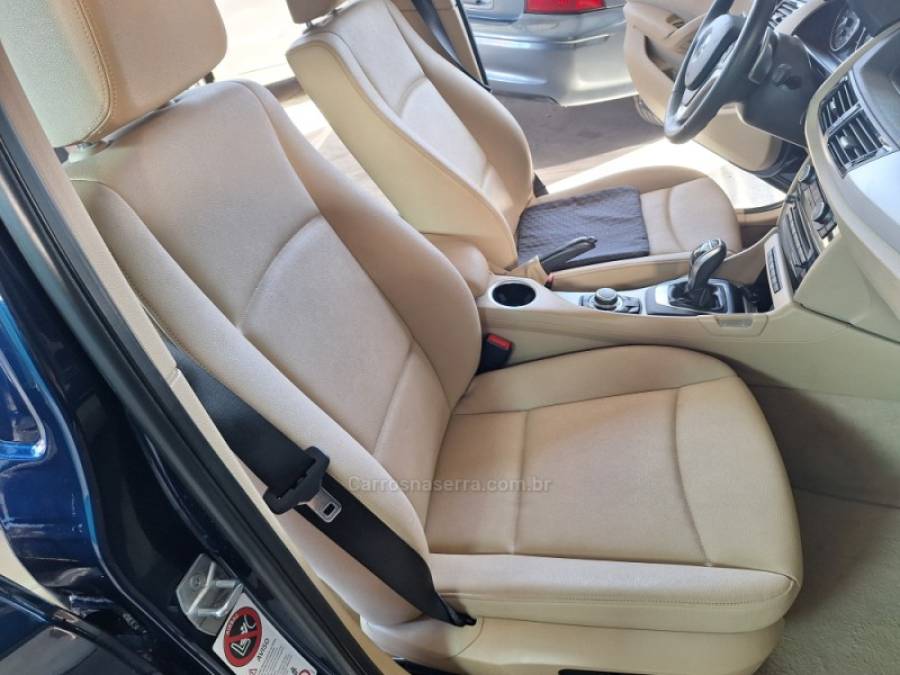 BMW - X1 - 2015/2015 - Azul - R$ 92.000,00