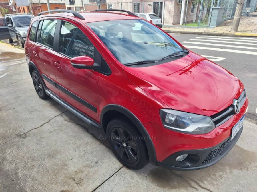 VOLKSWAGEN - SPACE CROSS - 2012/2012 - Vermelha - R$ 40.990,00